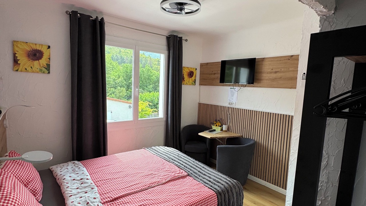 Photo of Bedroom in Castellane