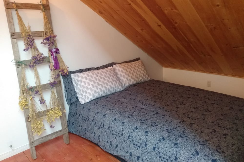 Photo of Bedroom in Stoneham