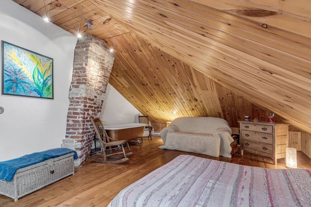 Photo of Bedroom in Stoneham