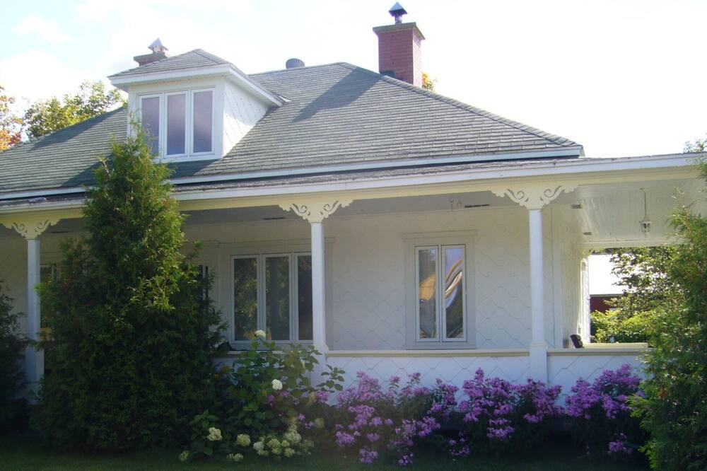 Photo of Outdoor in Stoneham