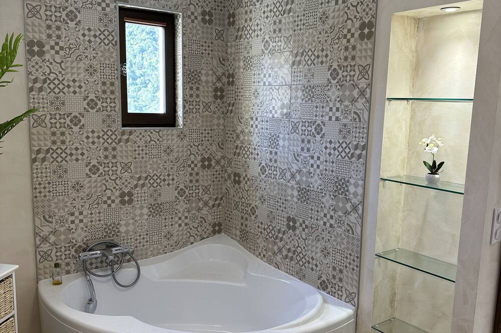 Photo of Bathroom in Bisinchi