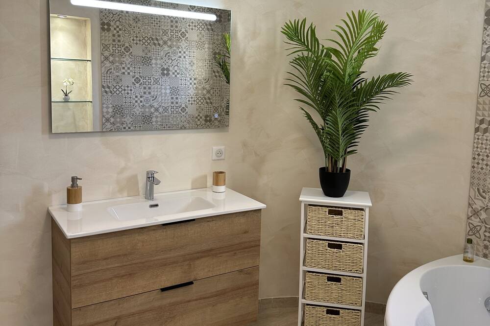 Photo of Bathroom in Bisinchi