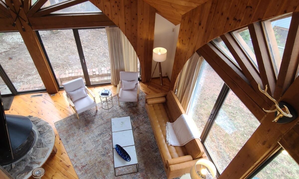 Photo of Livingroom in Bay Village