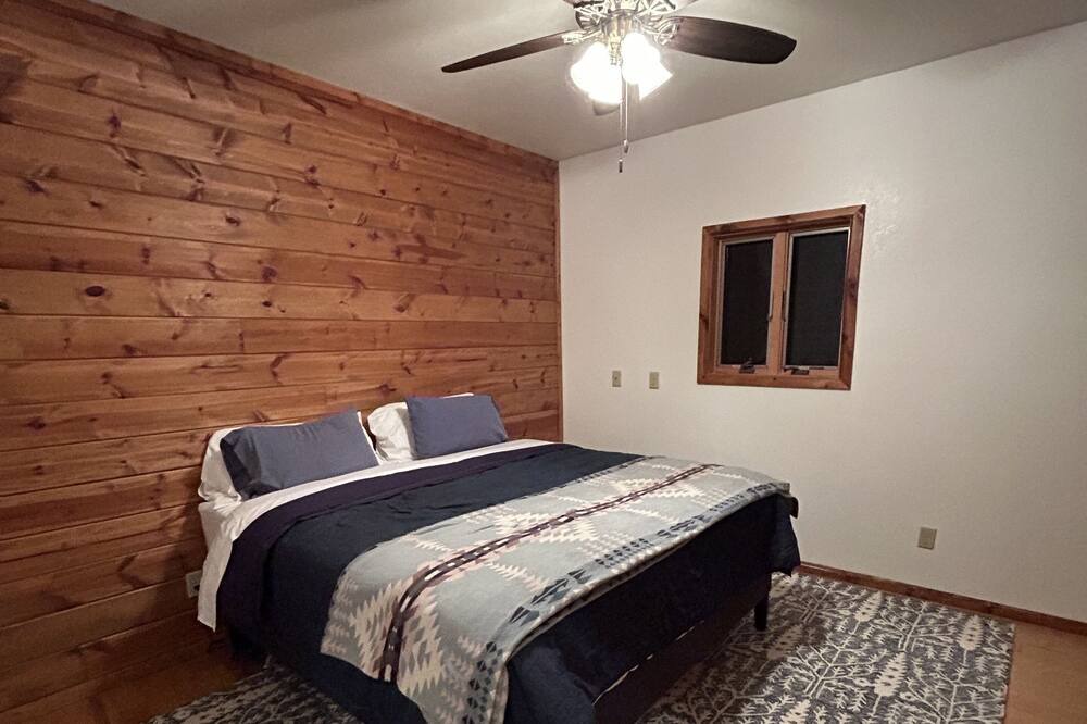 Photo of Bedroom in Glidden
