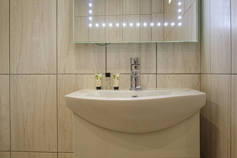 Photo of Bathroom in Lanark