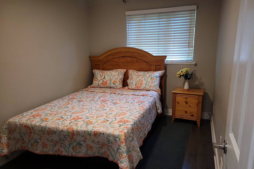Photo of Bedroom in Oshawa