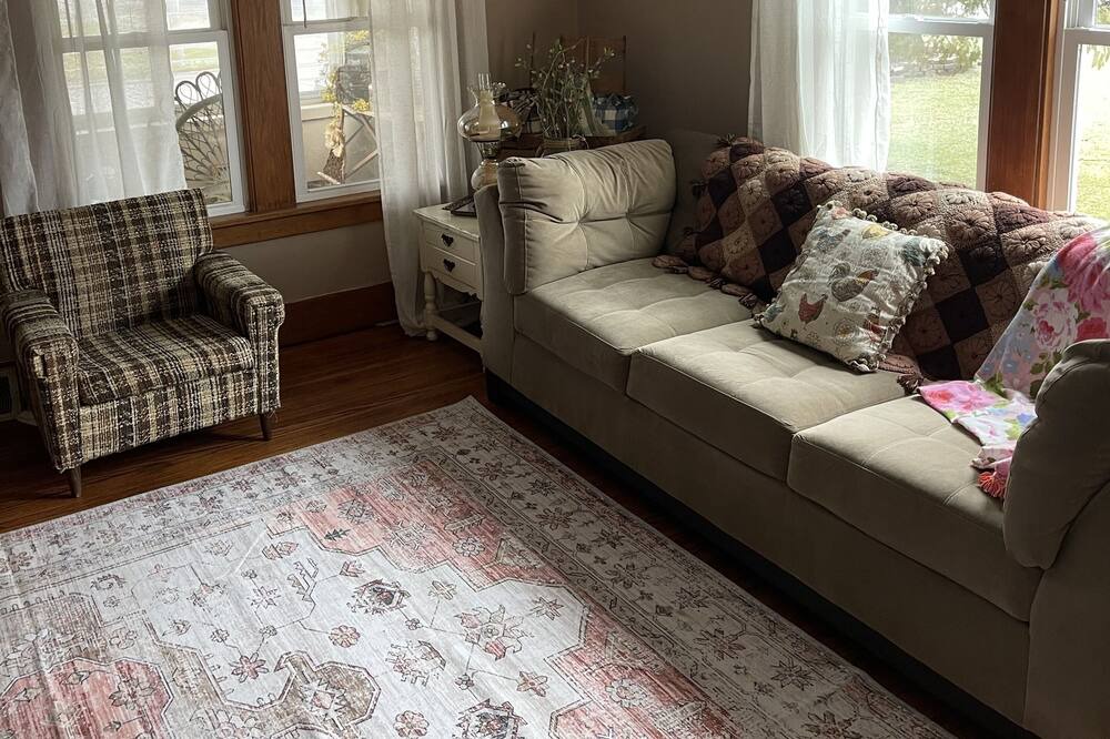 Photo of Livingroom in Bedford