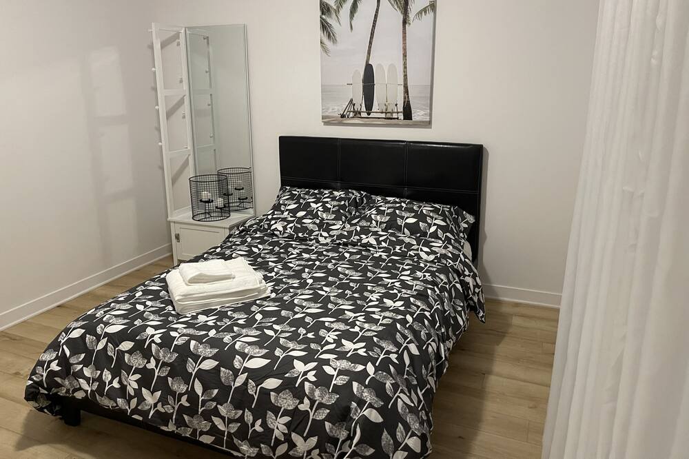 Photo of Bedroom in Laval
