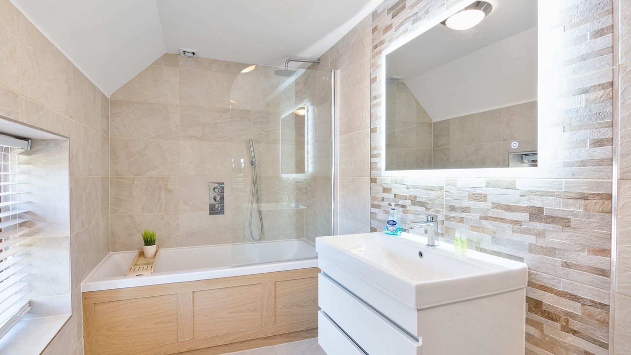 Photo of Others in Gravesend