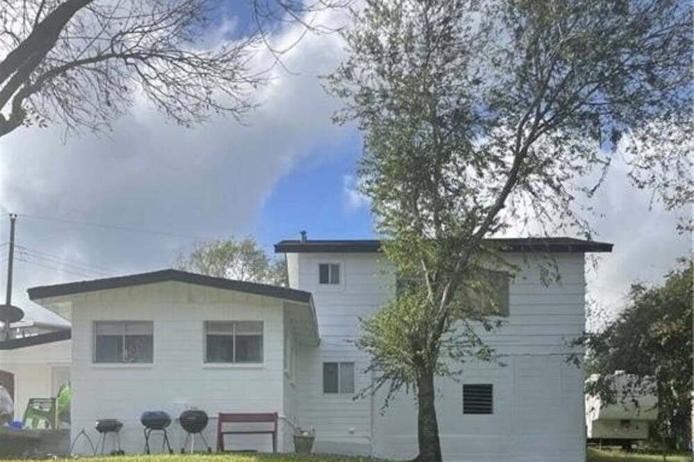 Photo of Outdoor in Dinero