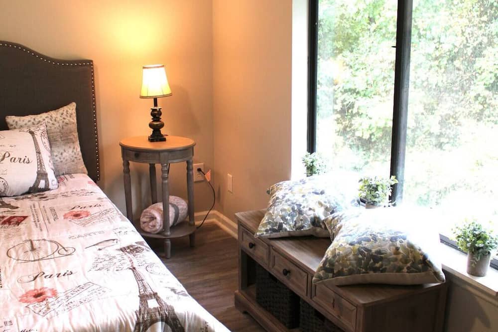 Photo of Bedroom in Randolph County