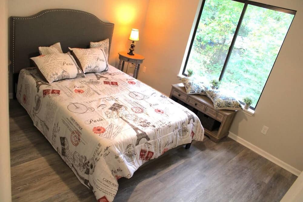Photo of Bedroom in Randolph County