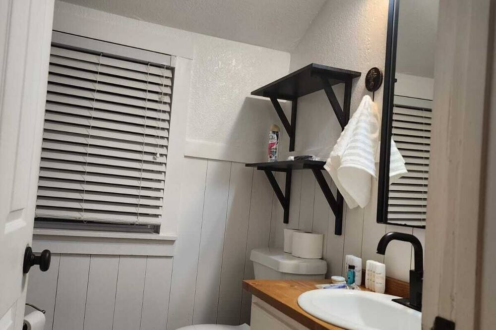 Photo of Bathroom in Liberty