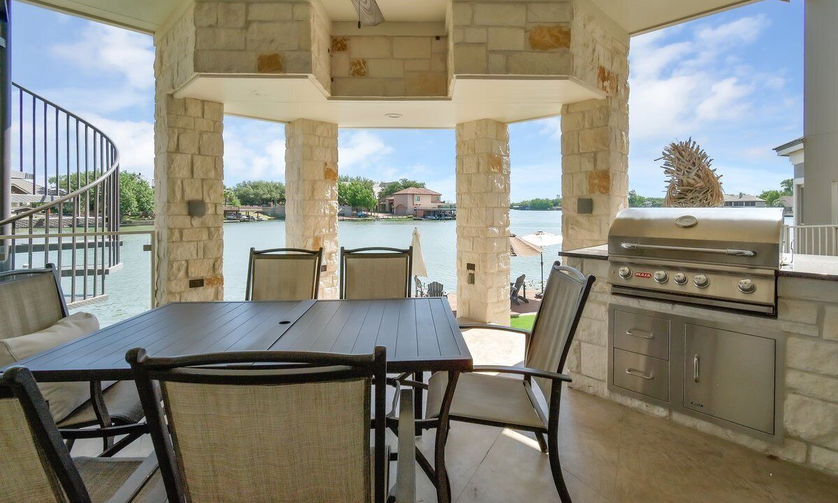 Photo of Outdoor in Horseshoe Bay West