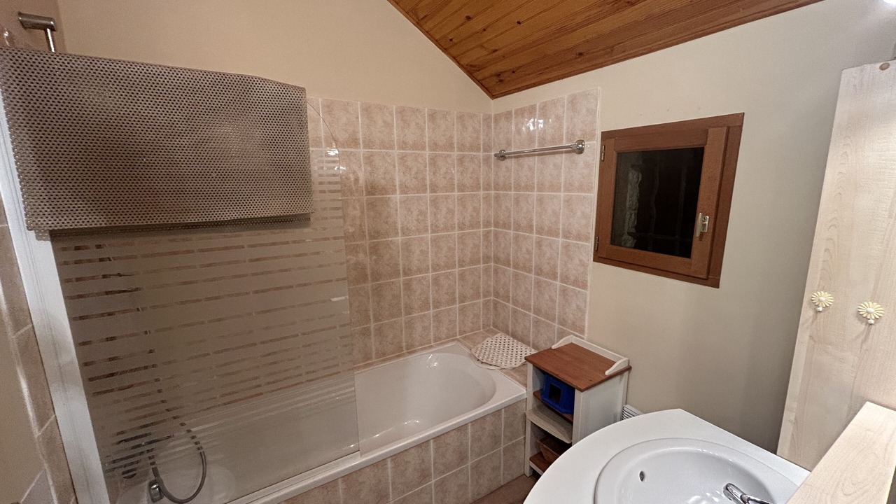 Photo of Bathroom in Germs-sur-l'Oussouet