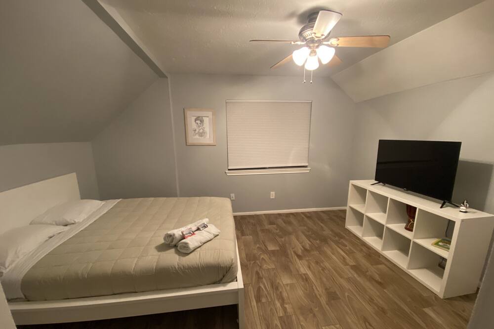 Photo of Bedroom in Barker