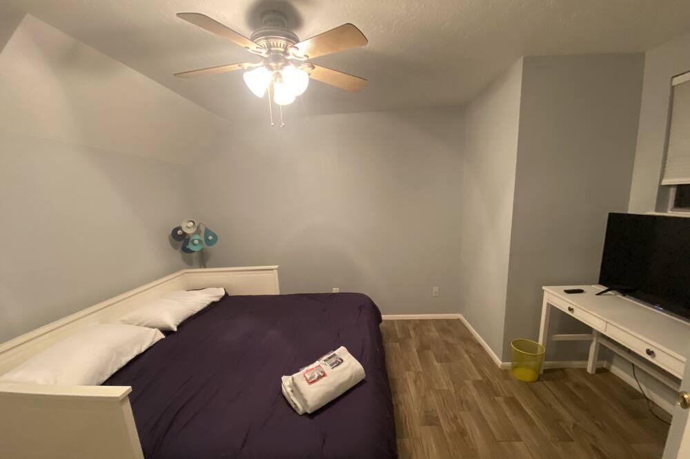 Photo of Bedroom in Barker