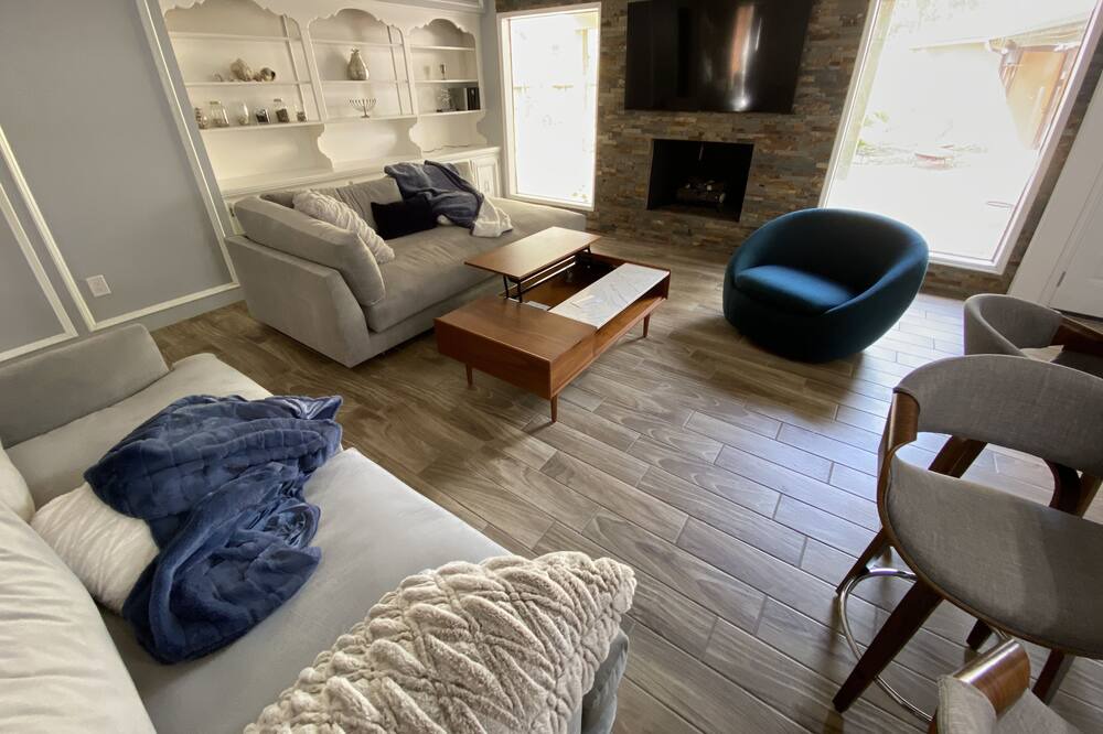 Photo of Livingroom in Barker