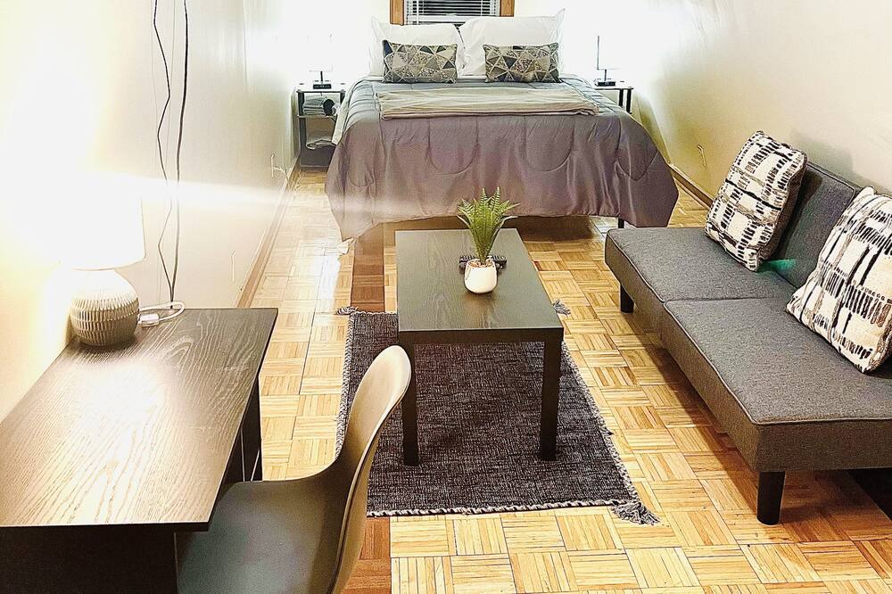 Photo of Livingroom in Corn Hill