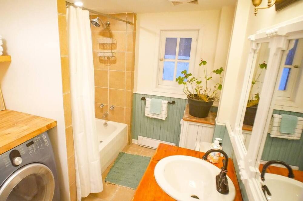 Photo of Bathroom in Sainte-Agathe-des-Monts