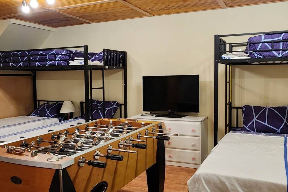 Photo of Bedroom in Sainte-Marguerite-du-Lac-Masson