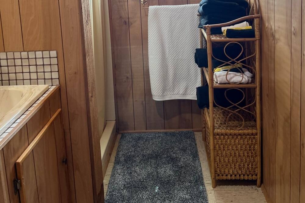 Photo of Bathroom in Negreet
