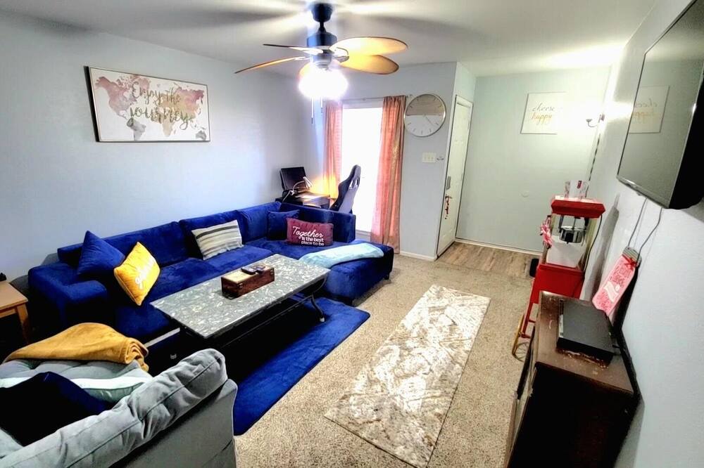 Photo of Livingroom in Harlandale