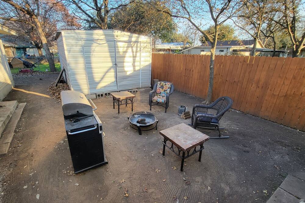 Photo of Outdoor in Harlandale