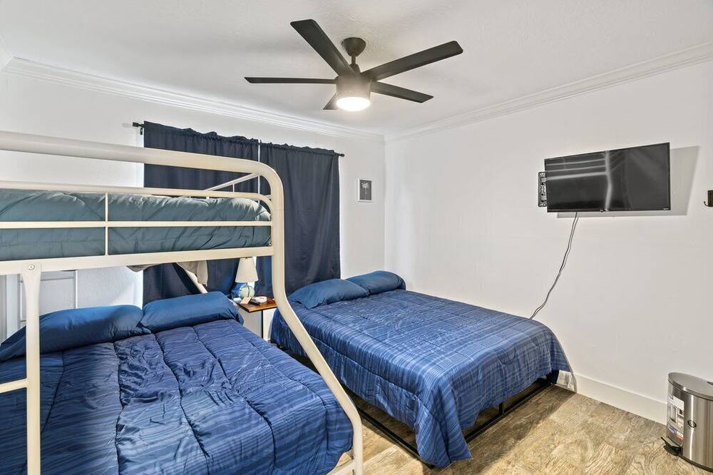 Photo of Bedroom in Baytown