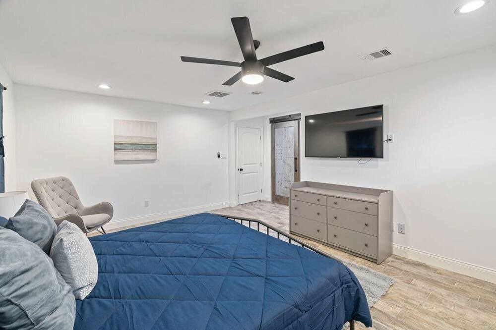 Photo of Bedroom in Baytown