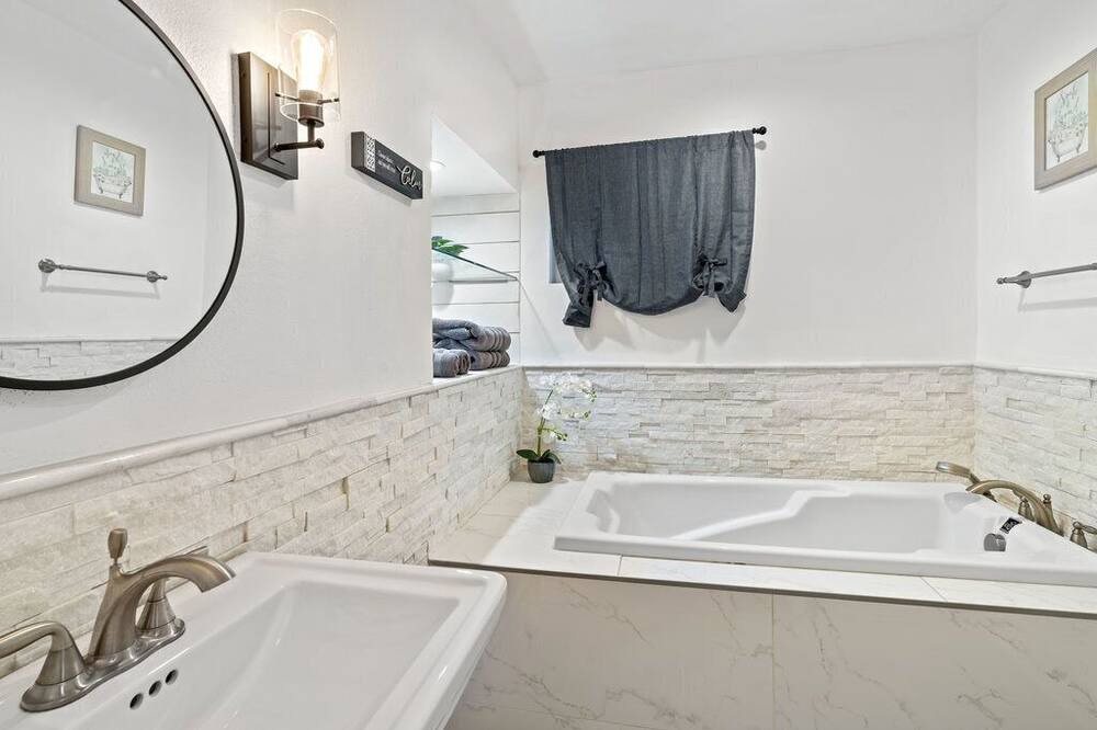 Photo of Bathroom in Baytown