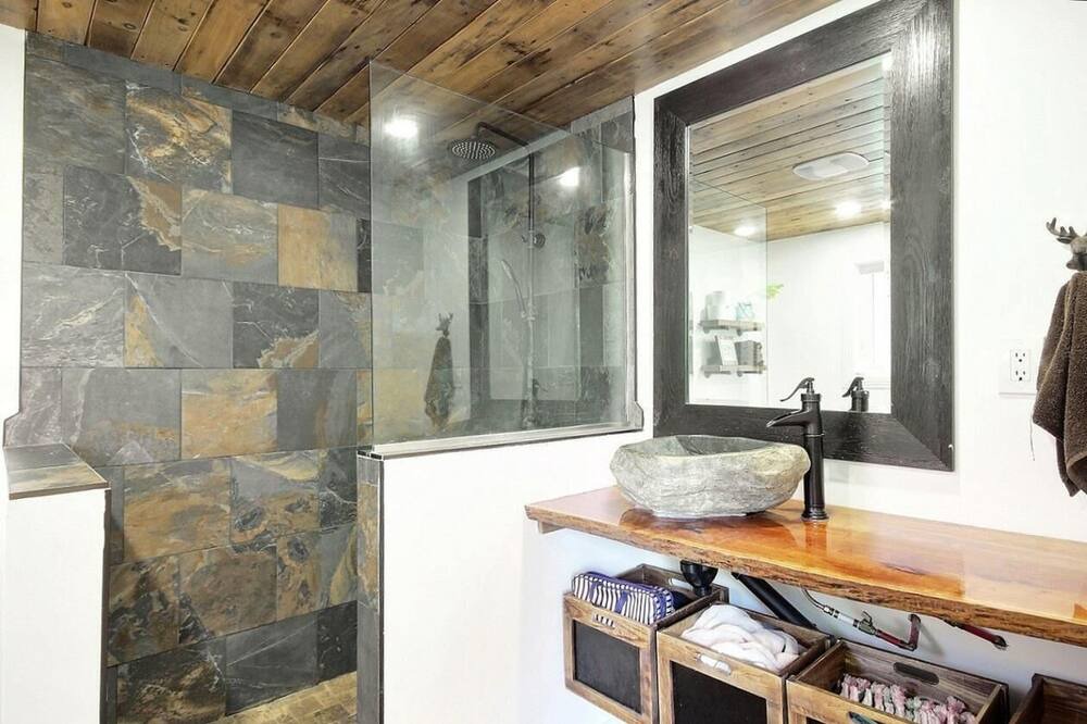 Photo of Bathroom in Magog