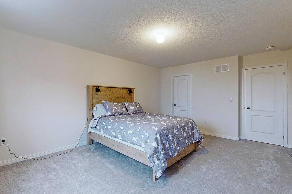 Photo of Bedroom in Oshawa