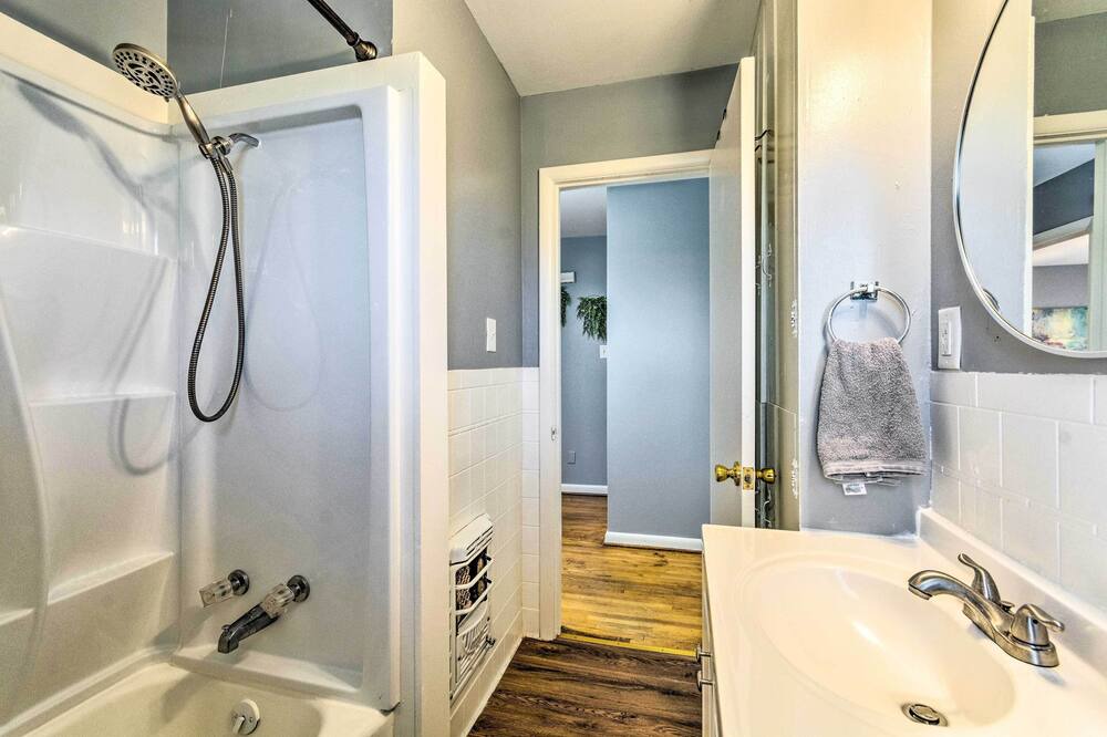Photo of Bathroom in Hillcrest