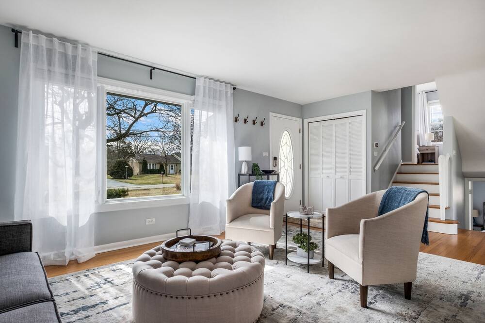Photo of Livingroom in Hinsdale