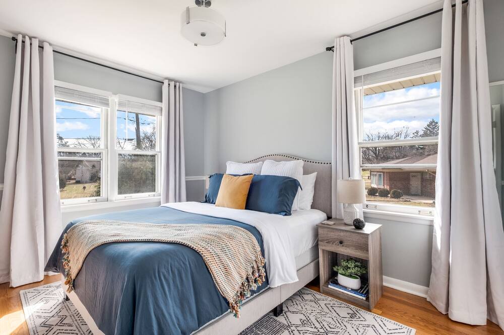 Photo of Bedroom in Hinsdale