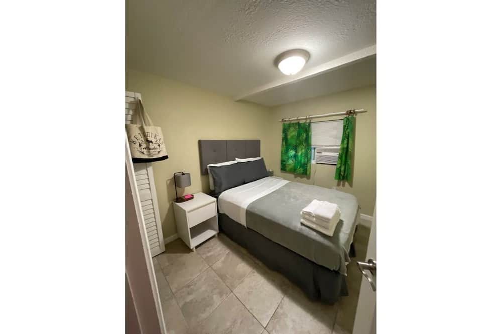 Photo of Bedroom in Kalihi Valley
