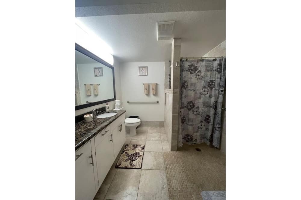 Photo of Kitchen in Kalihi Valley