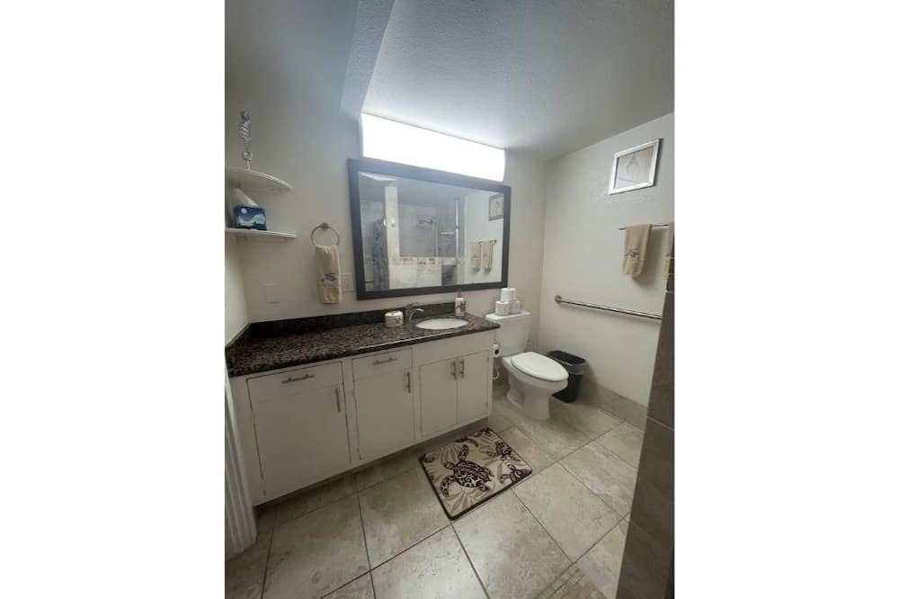 Photo of Bathroom in Kalihi Valley