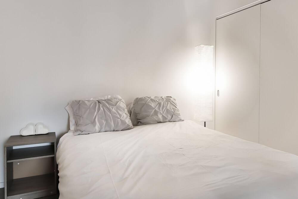 Photo of Bedroom in Griffintown