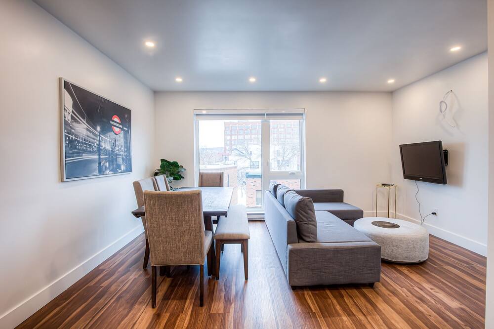 Photo of Livingroom in Pointe-Saint-Charles