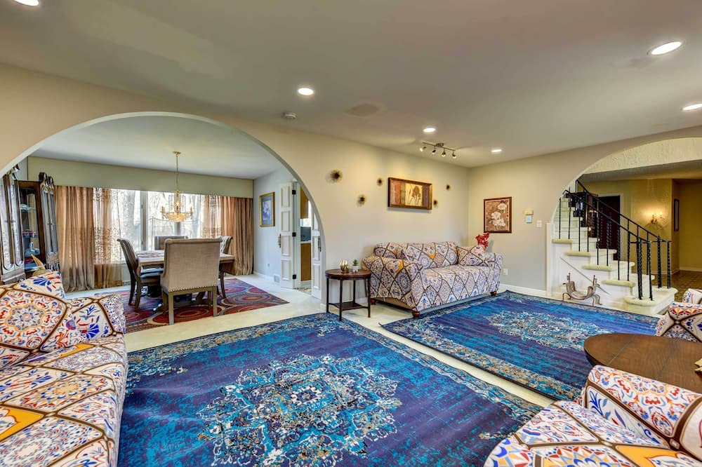 Photo of Bedroom in Williamsville