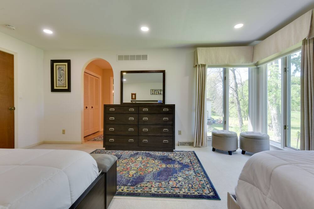 Photo of Bedroom in Williamsville