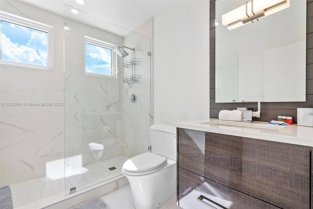 Photo of Bathroom in Eastern Shores