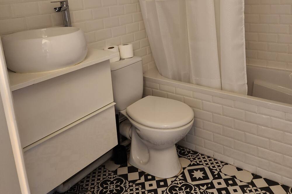 Photo of Bathroom in Touques
