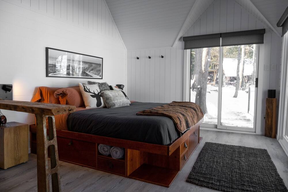 Photo of Bedroom in Frontenac