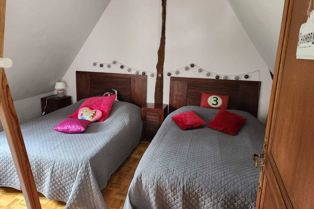 Photo of Bedroom in Fontaine-la-Louvet