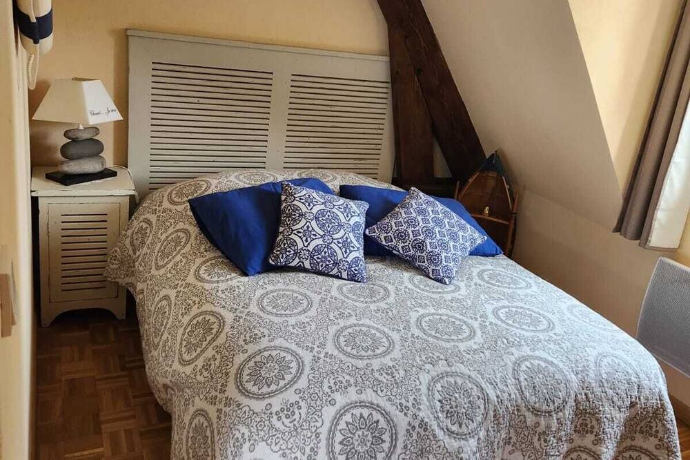 Photo of Bedroom in Fontaine-la-Louvet