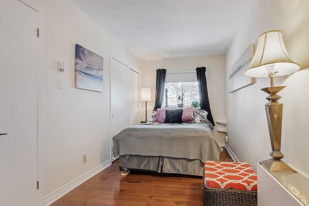 Photo of Bedroom in Sainte-Ann-des-Lacs
