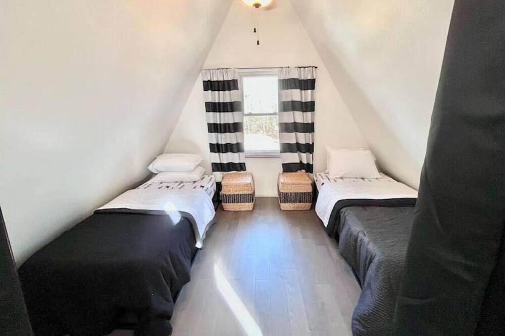 Photo of Bedroom in Hoyt